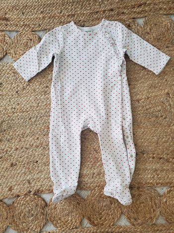Pyjama tape à l'oeil
