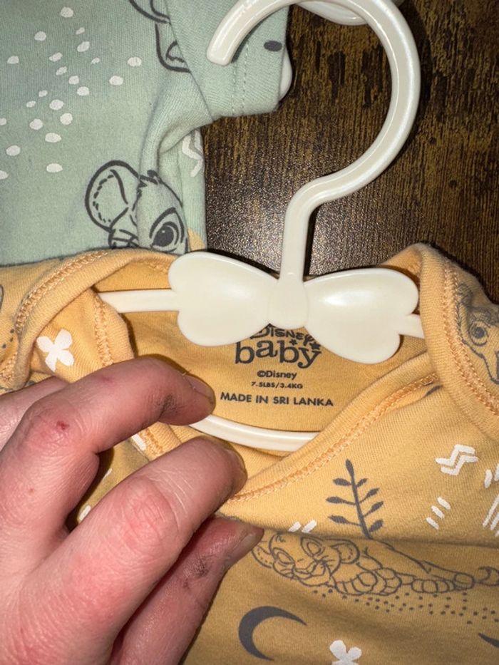 Lot 2 bodys Disney 1m - photo numéro 2