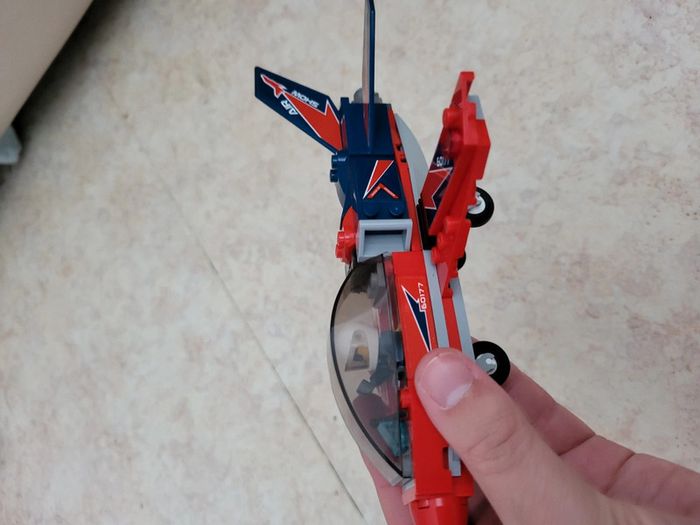 Lego Le jet de voltige - photo numéro 5