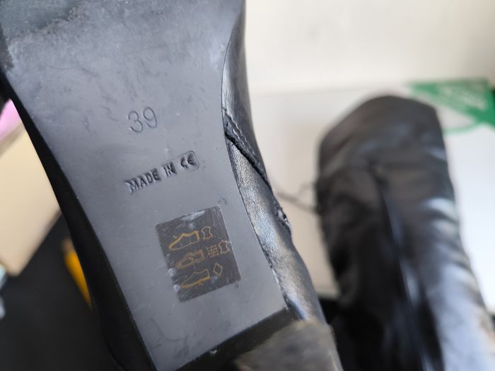 Bottes hautes cavalier ou cuissardes pointure 39 en cuir noir talon 7.5cm - photo numéro 10