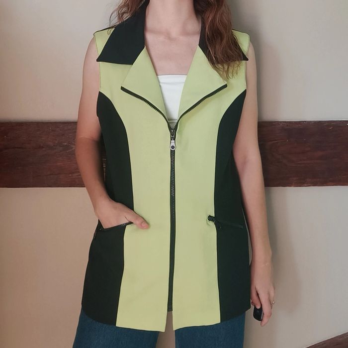 Veste sans manches noire et verte Orsay