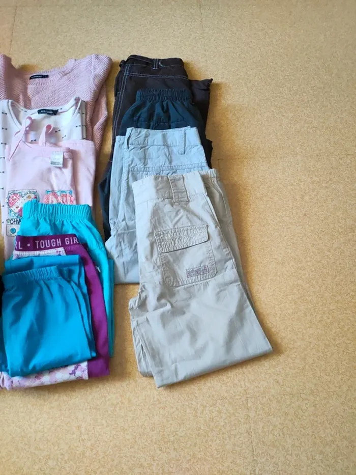 Lot vêtements fille 8 ans - photo numéro 2