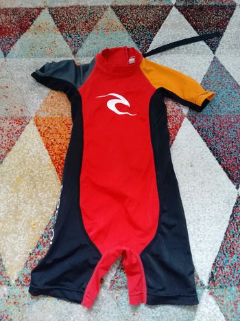 Combinaison de plage protège soleil rip curl 3 ans