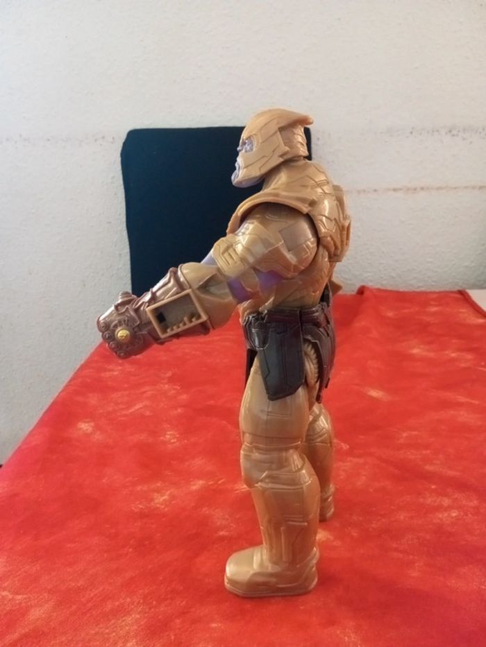 Thanos titan Marvel 2018 Hasbro - photo numéro 2