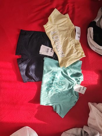Ensemble short et tee shirt neuf