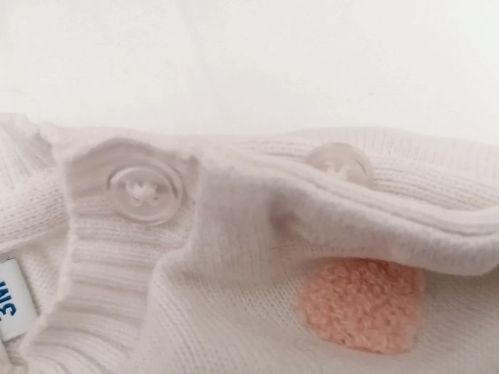 Pull léger à coeur brodé - photo numéro 4