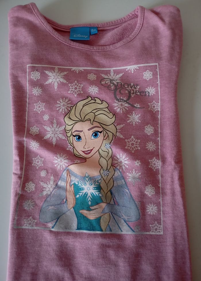 Pull sweat ,8 ans, ,coton polyester rose ,argenté et motif Elsa ,Reine des neiges. Disney . Parfait état . - photo numéro 4