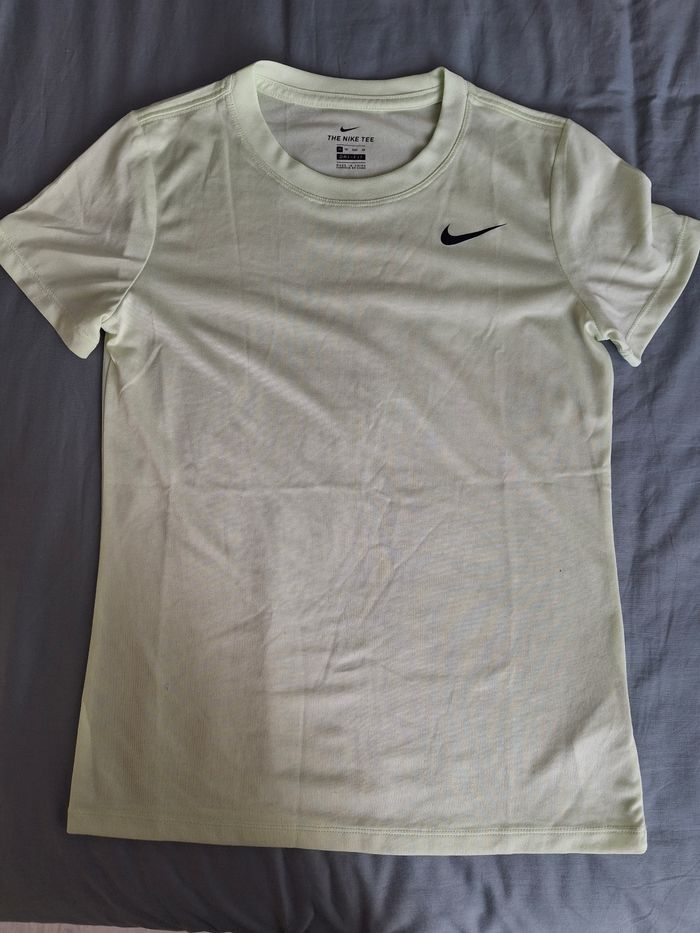 Tee shirt nike
