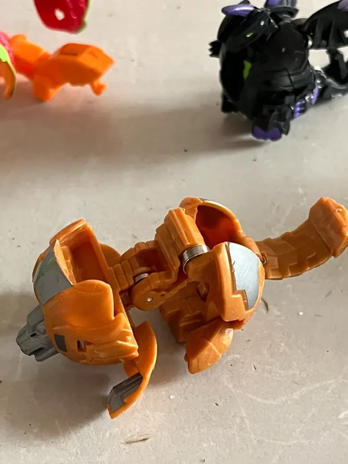 Lot de 10 Bakugan - photo numéro 4