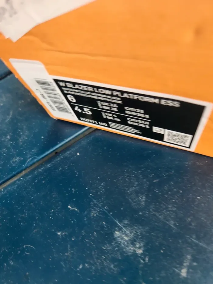 Nike blazer low Taille 36,5 neuves blanc orange bronze - photo numéro 9