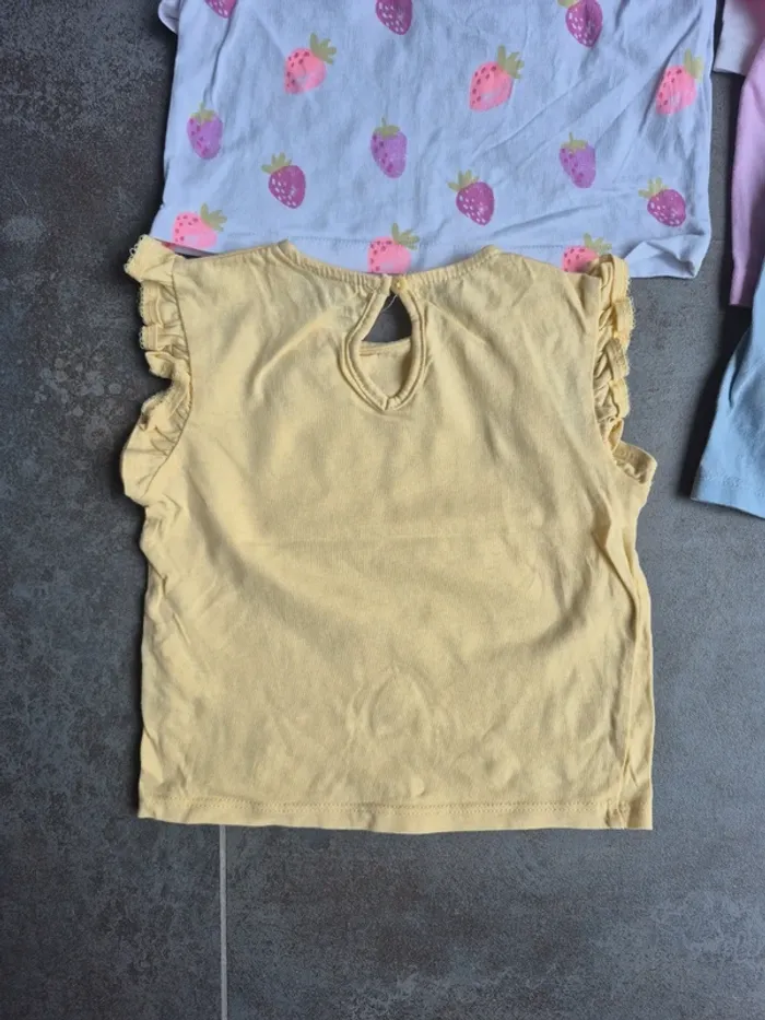 Lot tee-shirts 18 mois - photo numéro 3