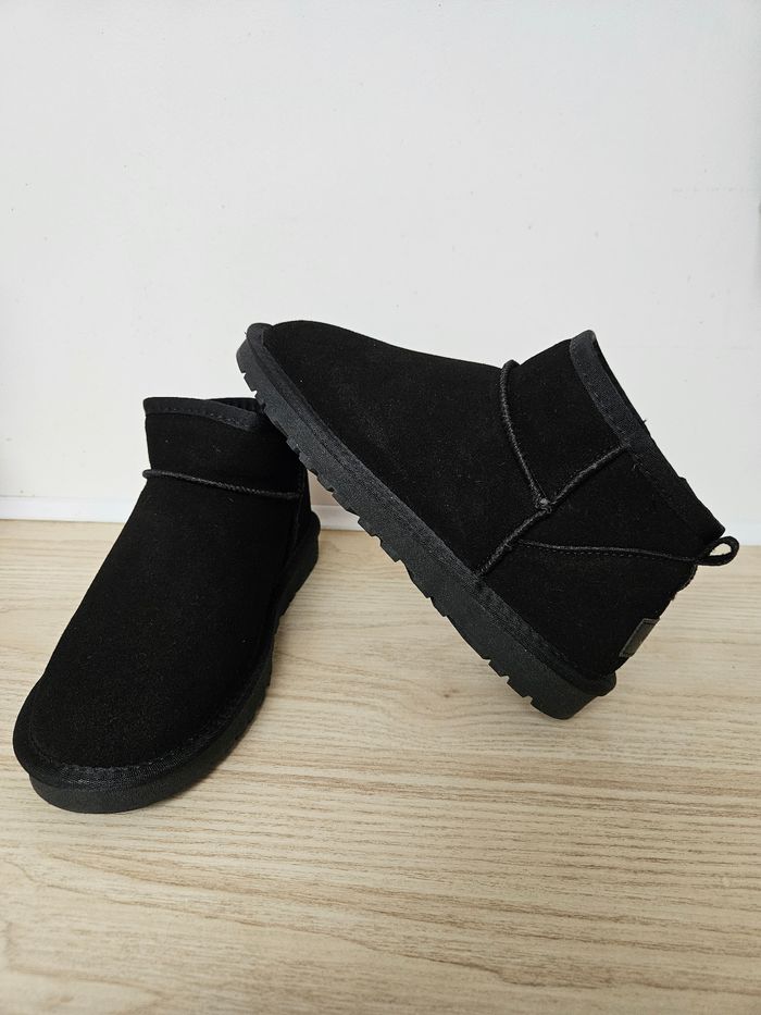UGG Classic Mini Ultra Noir/ Taille 38 - photo numéro 6