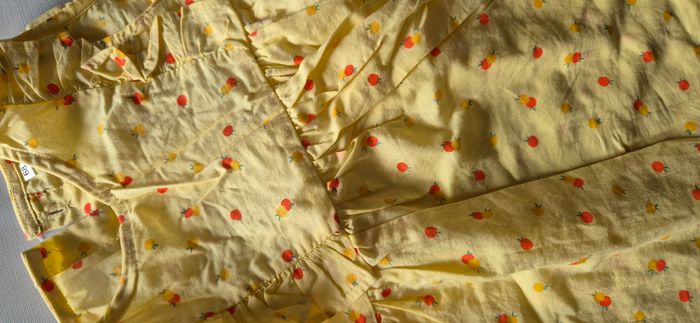 Robe jaune - photo numéro 3