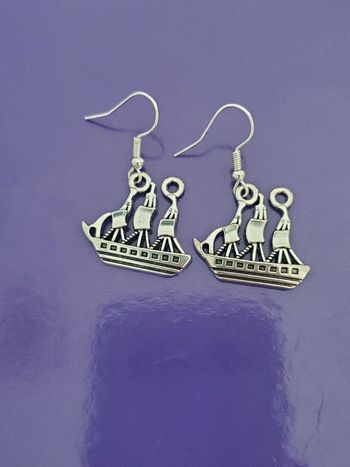 Boucles d'oreilles bateau