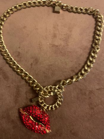 Collier lèvres