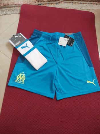 Short de foot OM Marseille + chaussette, Puma Authentique Officiel taille Adulte M, Neuf