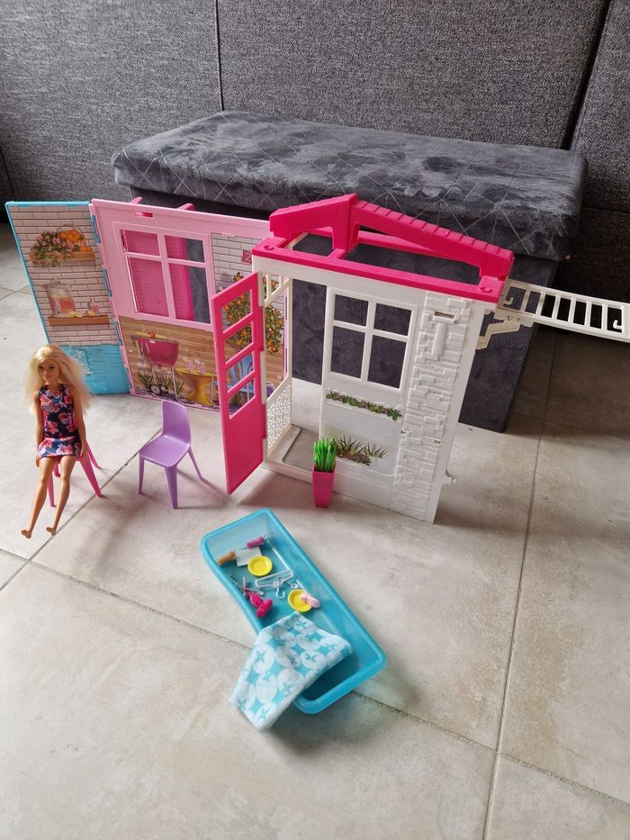 Maison de Barbie à emporter - photo numéro 2
