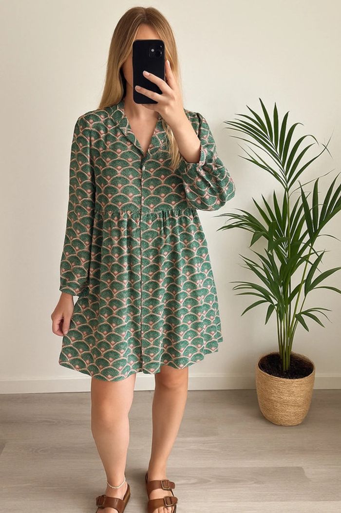 Robe fluide imprimé éventails verts Rue des Abbesses – Taille 1