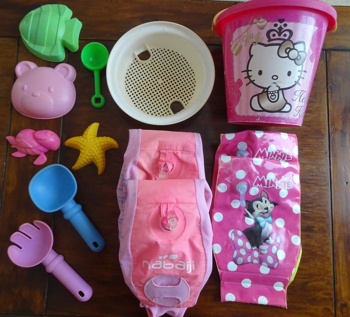 Lot de jouets de plage et brassards 11 pièces