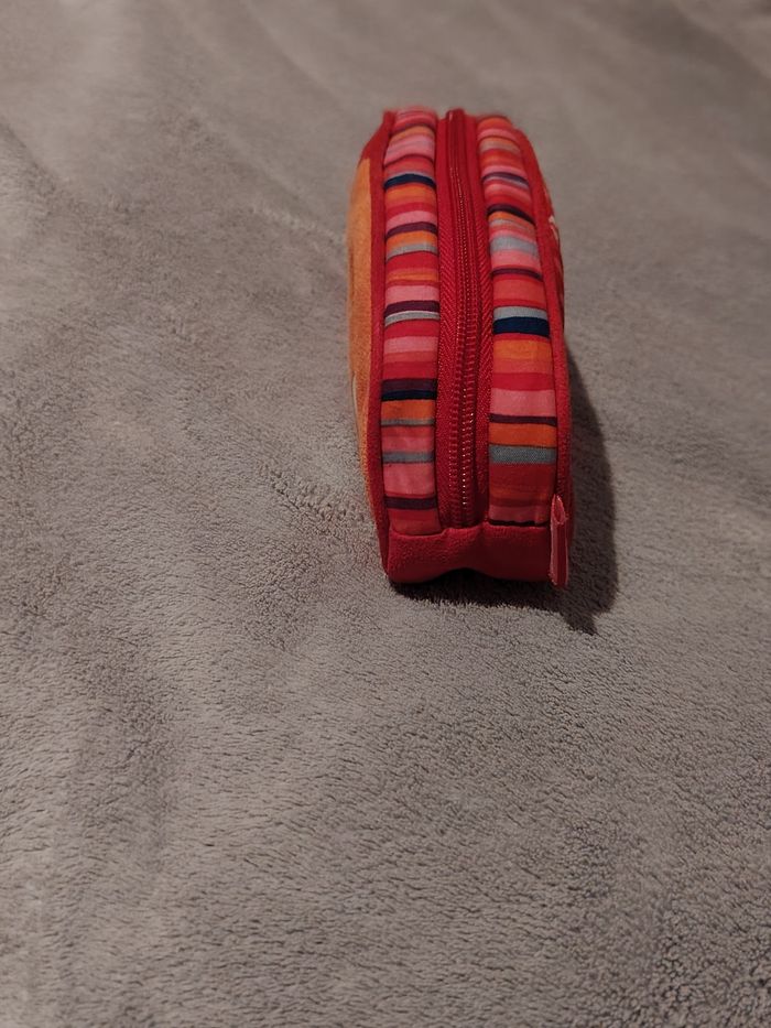 Trousse Diddlina
Neuve
Ancienne collection donc rare - photo numéro 5