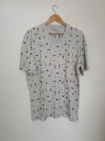 T-shirt col V graphique A1175