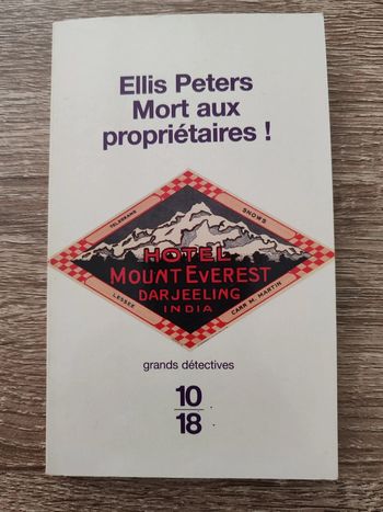 Ellis Peters 🌸 Mort aux propriétaires !