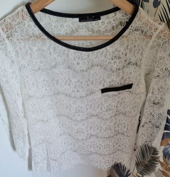 Haut en dentelle manches 3/4 blanc