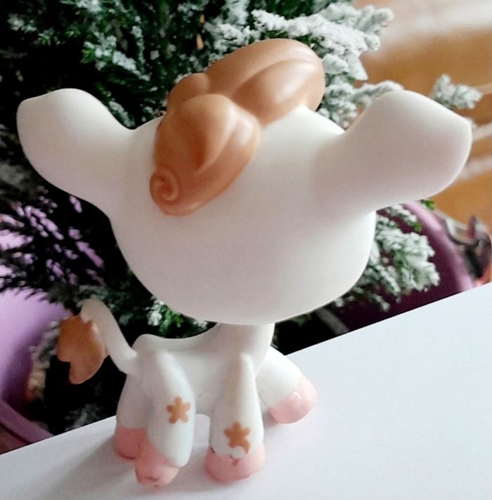 Figurine Littlest Pet Shop Vache blanche et marron - photo numéro 2