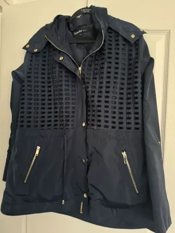 Joli coupe vent