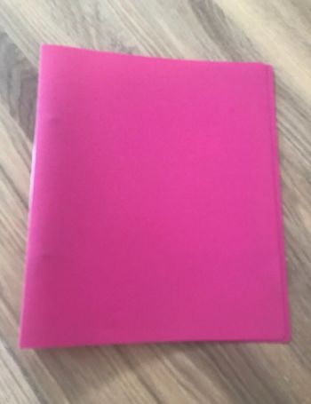 Classeur petit format souple 2 anneaux rose 17x22 peu utilisé