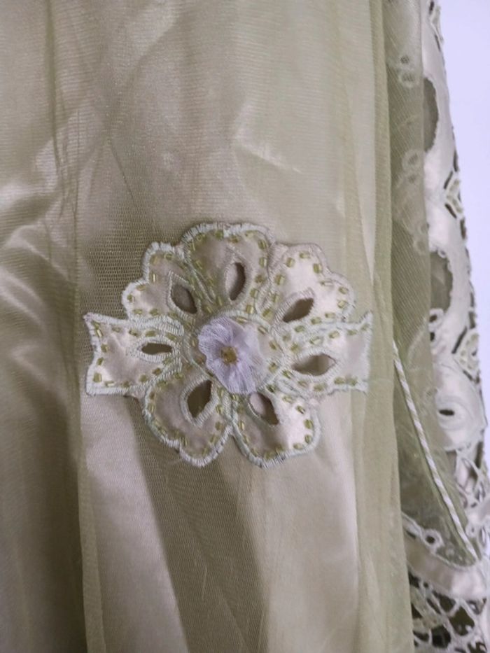 Caftan vert ouvragé taille XL - photo numéro 3