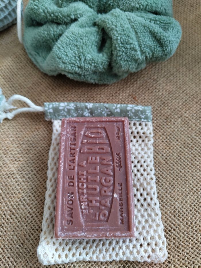 Bourse cadeau beauté - vert amande - photo numéro 5