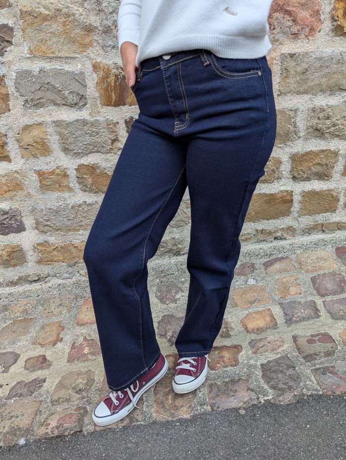 Jean large Québec bleu foncé brut
Taille 16 ans - photo numéro 2