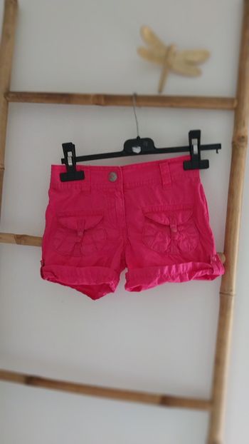 Short Orchestra fille 6 ans Très bon etat