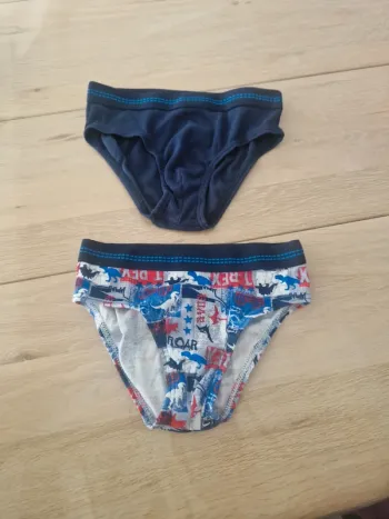 Lot de 2 slips garçon taille 6-8 ans