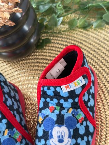 Chausson Disney Taille 19 