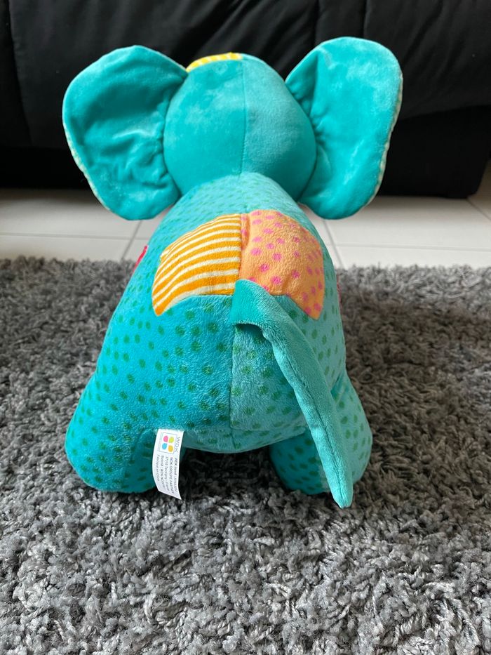 Peluche éléphant colorée et douce 🐘 - photo numéro 2