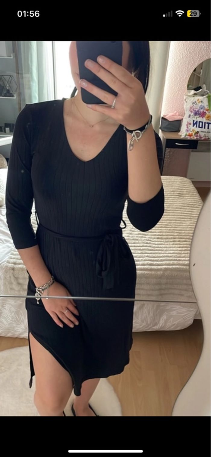 Robe mi longue noir - photo numéro 2