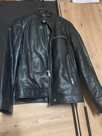 Veste en cuir Zara