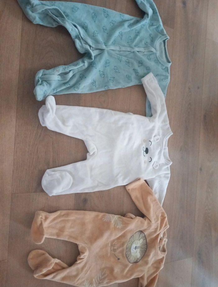 Lot vêtements garçon 9 mois - photo numéro 3