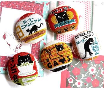 5 Boutons en Tissu Chat Cafe Japonais Rouge Orange 3.2 cm
