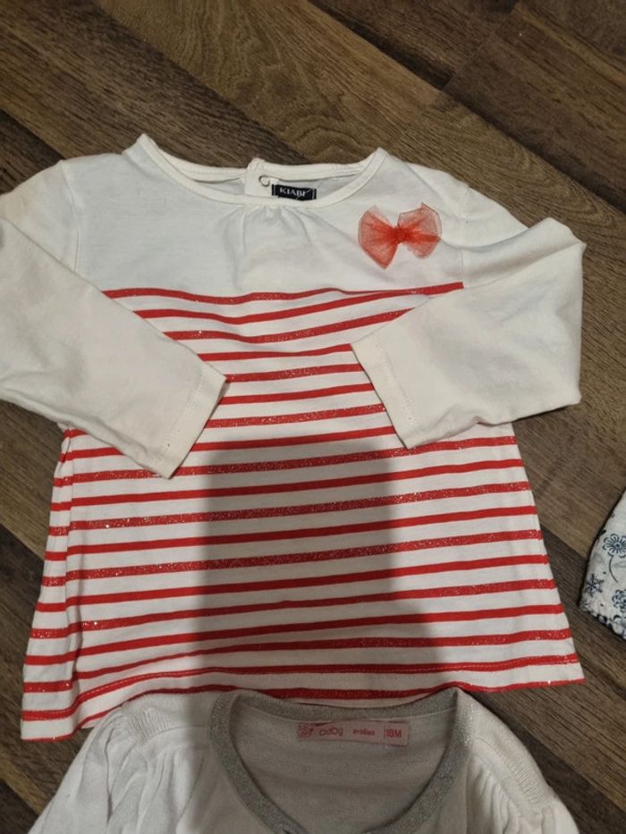 Lot de 4 t-shirts, 1 débardeur, 1 gilet court. Fille. Taille 18 mois. Kiabi, Sergent Major. TBE - photo numéro 6