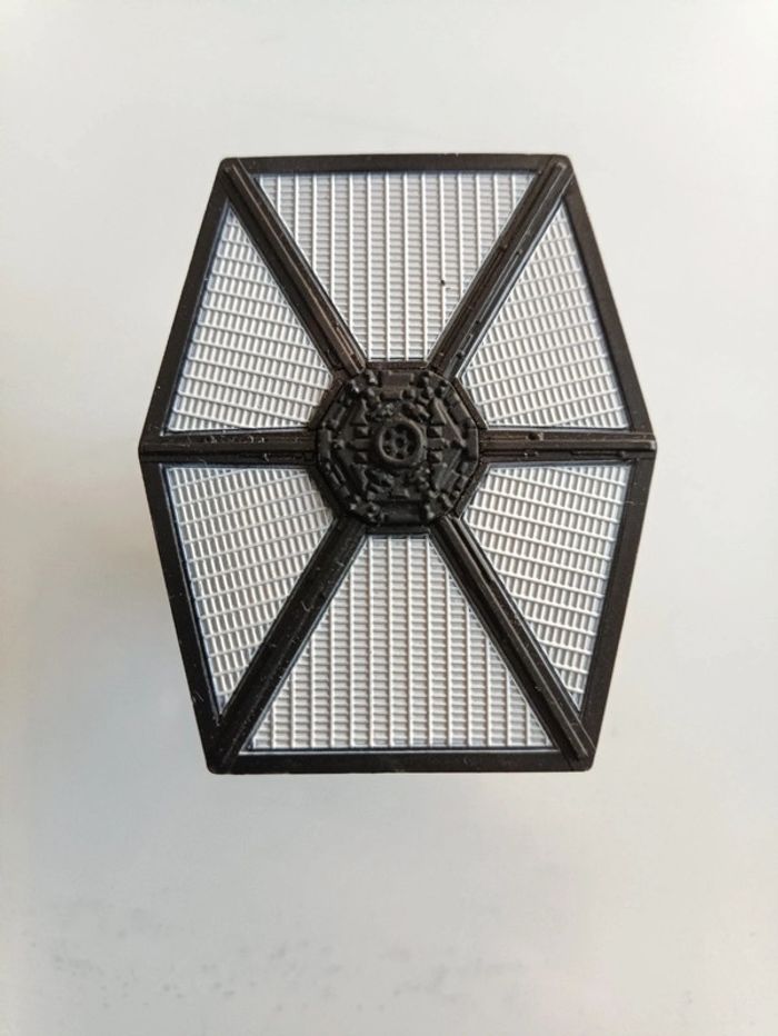 Figurine Star Wars - TIE Fighter du Premier Ordre - photo numéro 5