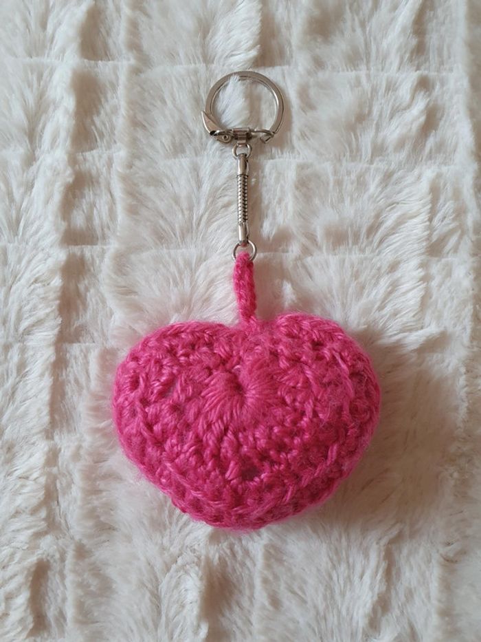 Porte clés coeur au crochet neuf