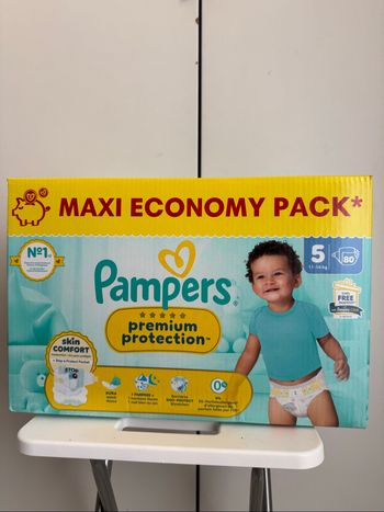 80 couches Pampers premium taille 5