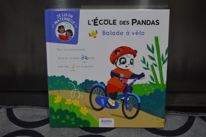 Livre l'école des pandas balade à vélo Je lis en maternelle Collection Auzou