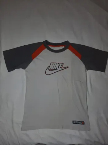 T-shirt Nike