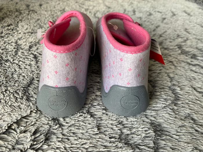 Chaussons chauds neufs 🇫🇷 taille 30 - photo numéro 2