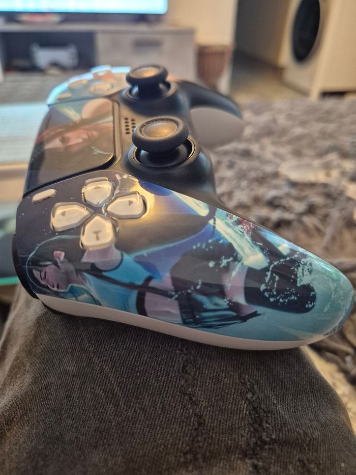 Manette ps5 v2 original custom  final fantasy - photo numéro 2