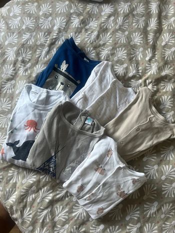 6 pyjamas